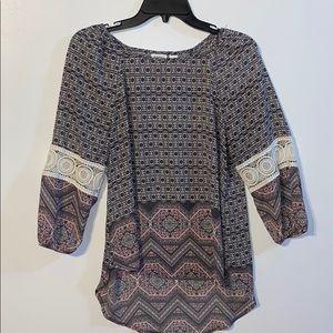 🚨5/$25🚨 Cato women’s top size small used